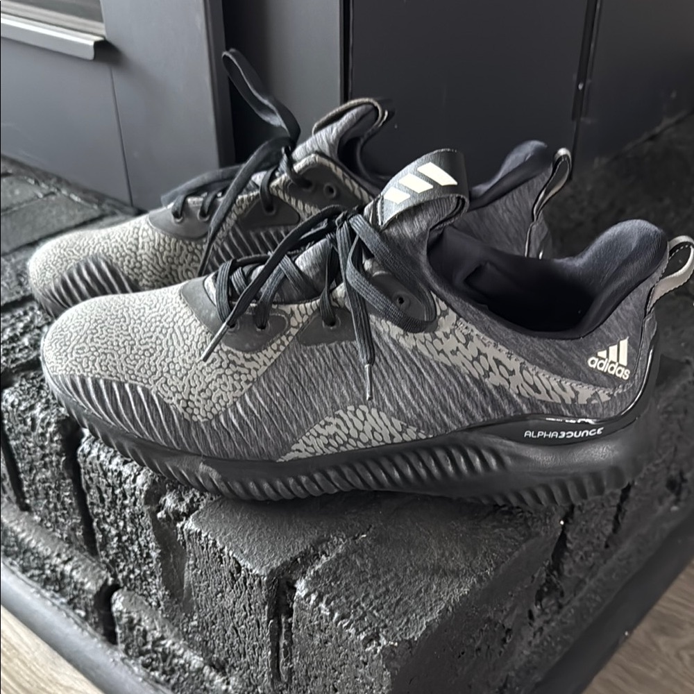 Adidas Alphabounce Gray Sneakers